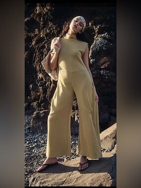 FREE PEOPLE 
Nat One-Piece Jumpsuit Sleeveless Wide-Leg in Olive